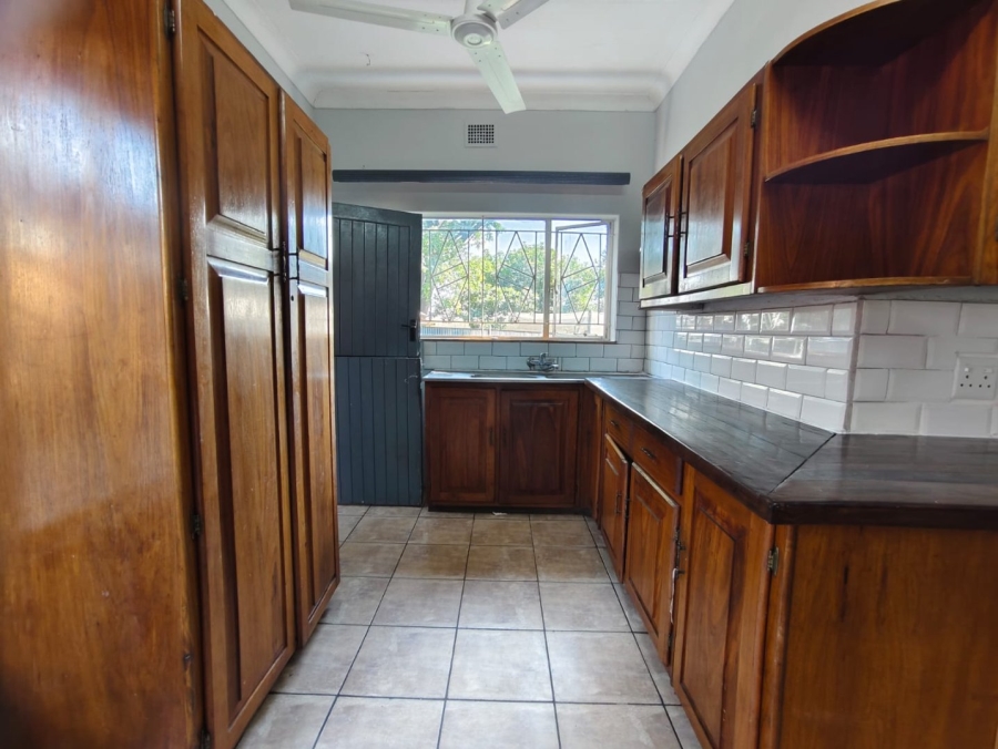 To Let 4 Bedroom Property for Rent in Hartbeesfontein North West